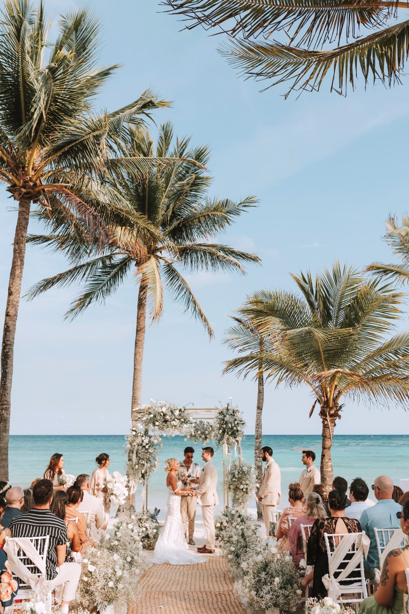 Newlywed couple at Barcelo Riviera Maya.