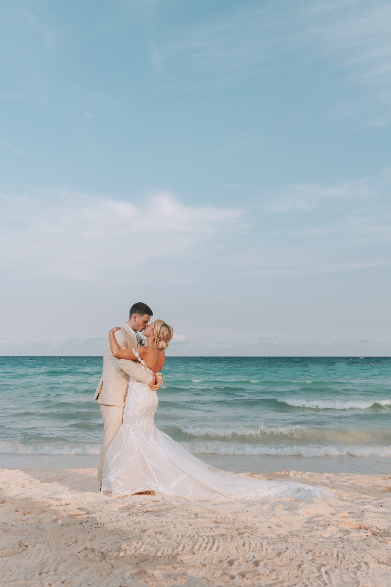 Bride portrait at Barcelo Riviera Maya.