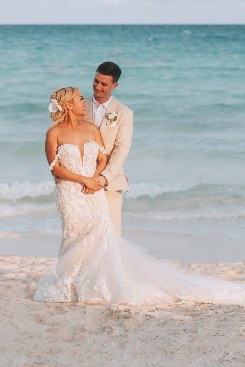 Newlywed couple at Barcelo Riviera Maya.