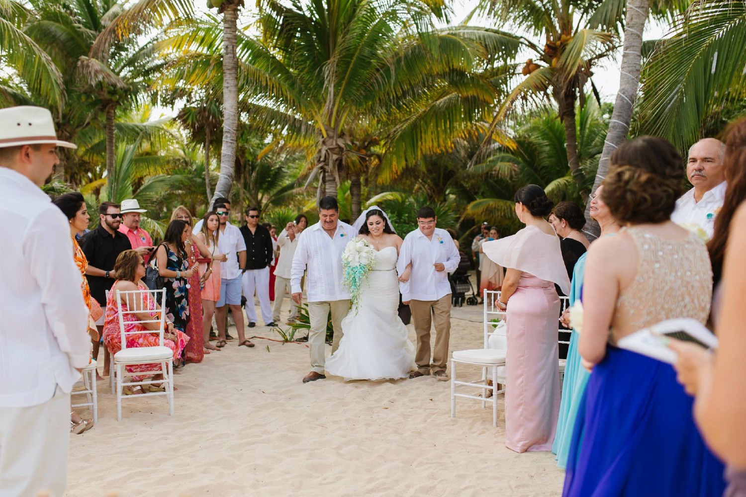 Bride and groom at Cancun.