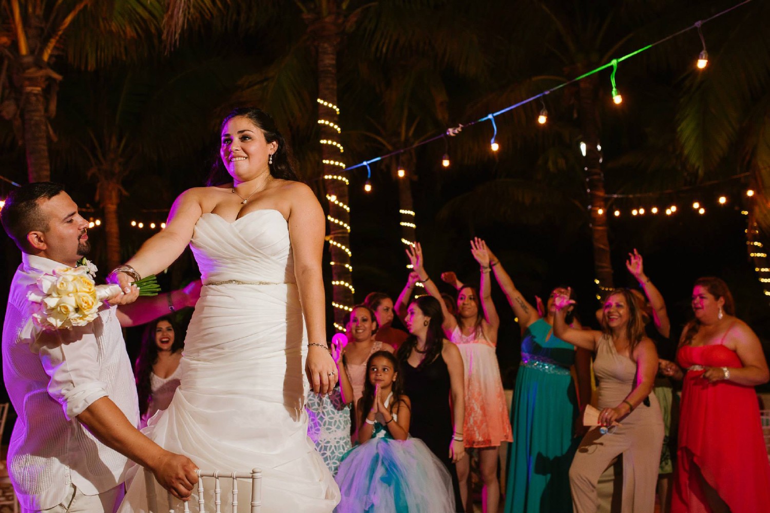 Bride getting ready at Cancun.