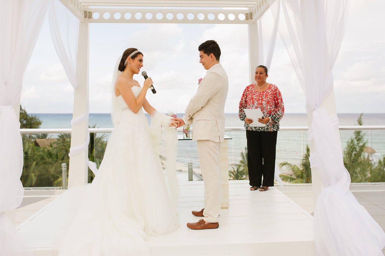 Bride getting ready at Azul Fives.