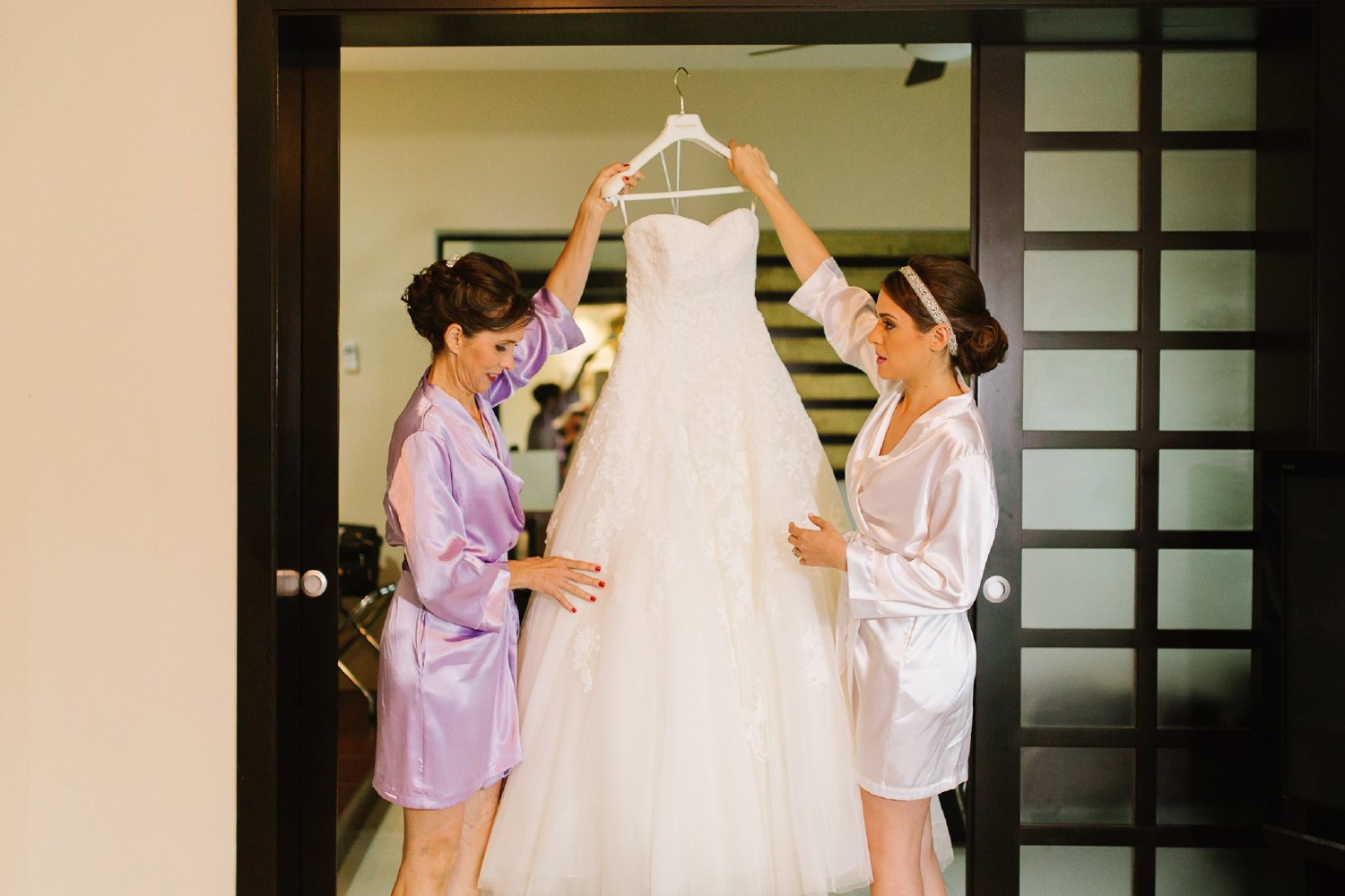 Bride getting ready at Azul Fives.