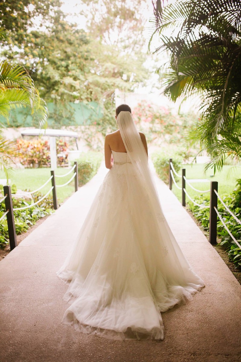 Bride portrait at Azul Fives.