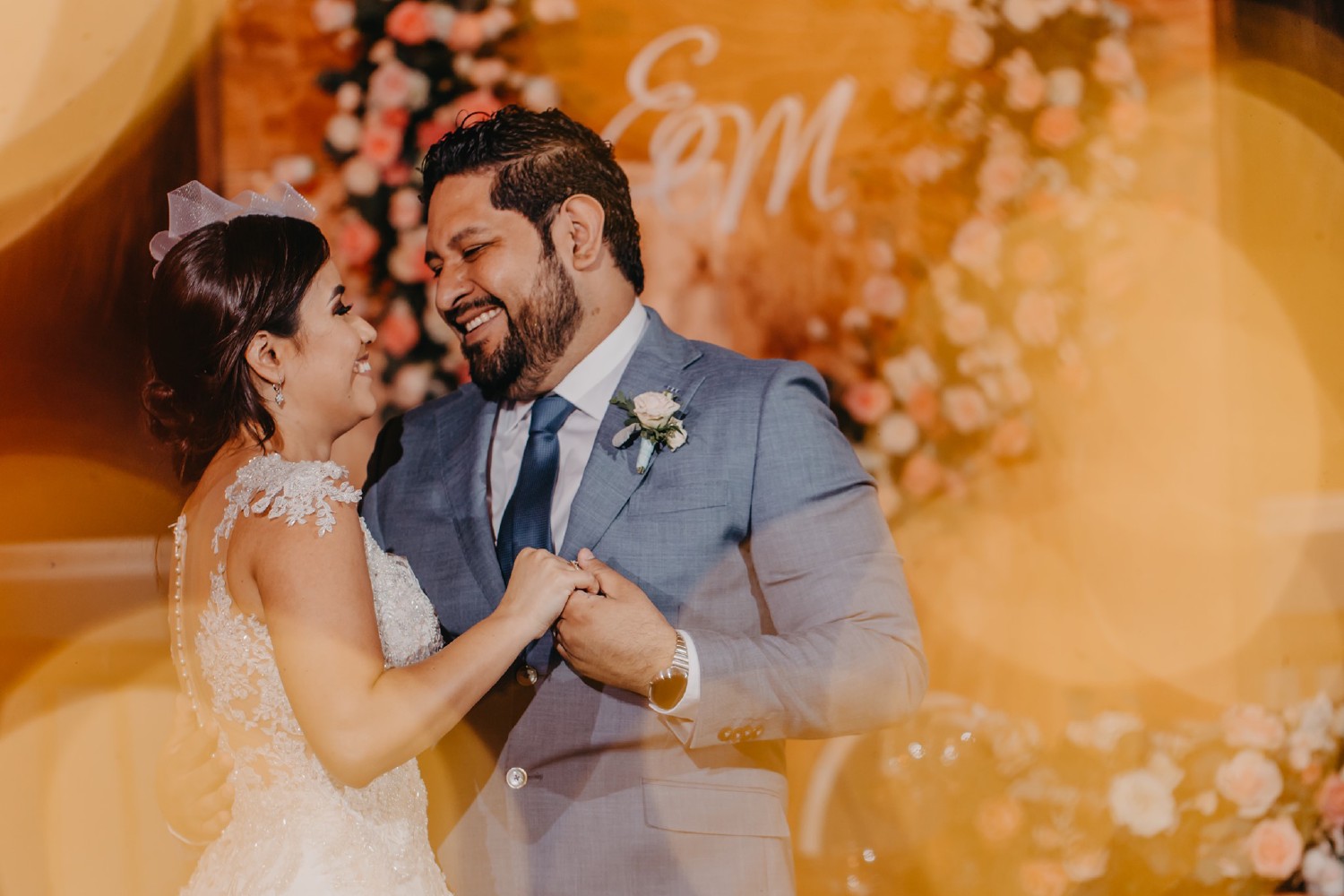 Destination wedding at Grand Sirenis.