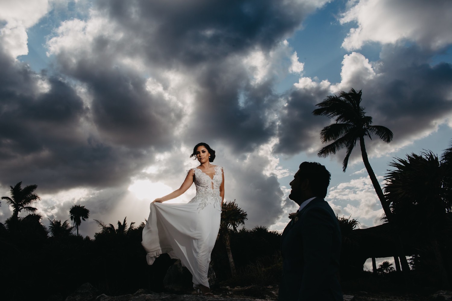 Bridal portrait at Grand Sirenis.