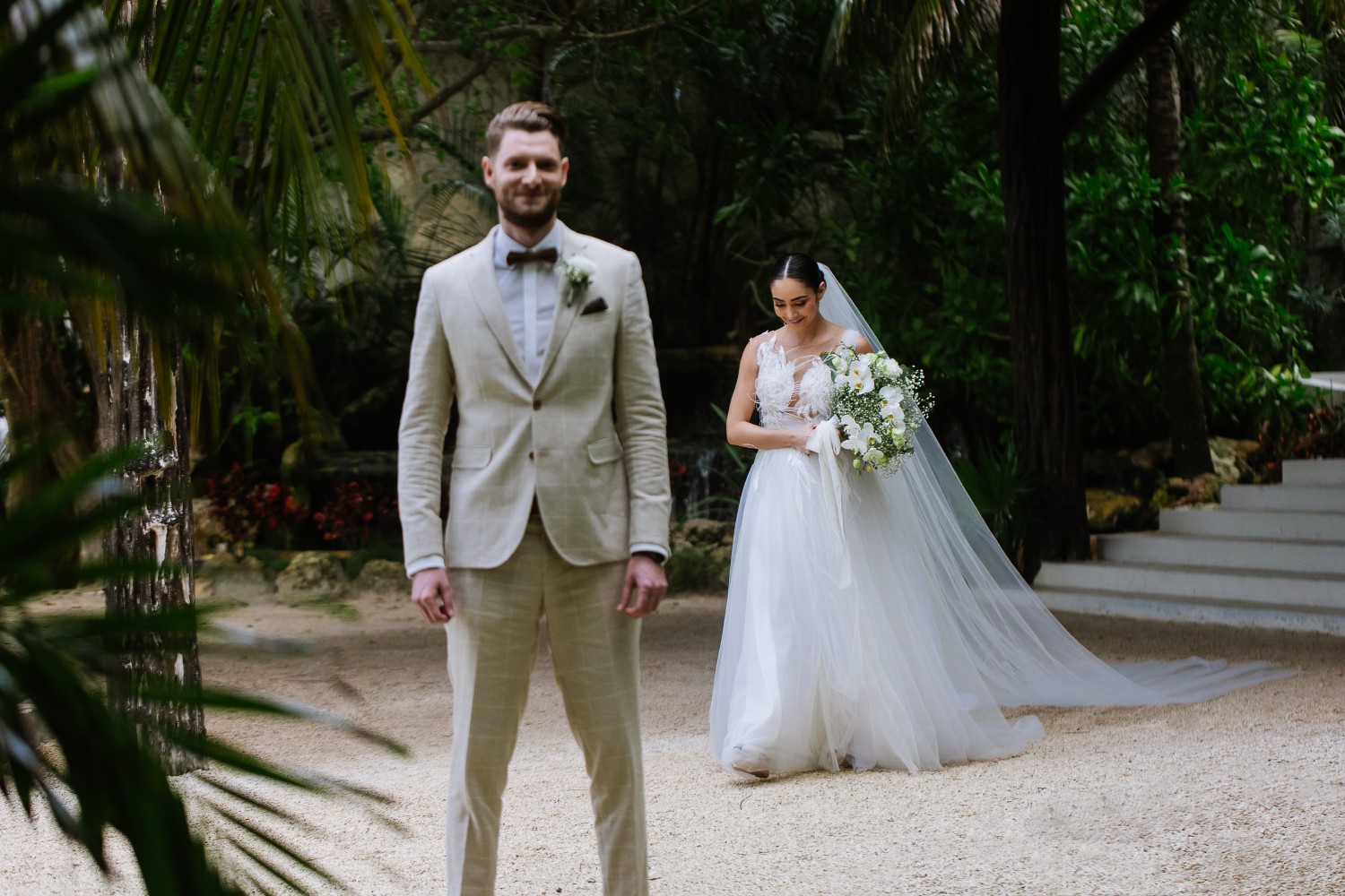 Bridal portrait at Jardin Del Mar.