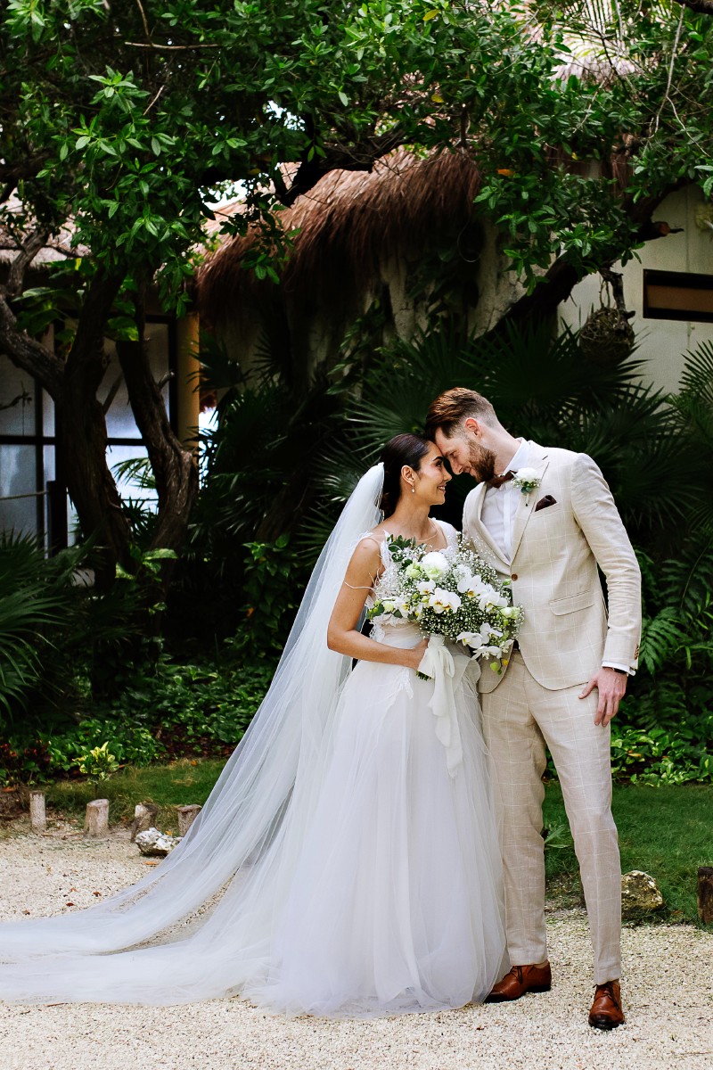 Bride and Groom at Jardin Del Mar.