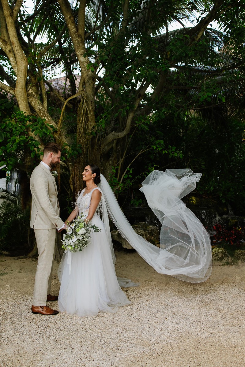 Bride portrait at Jardin Del Mar.