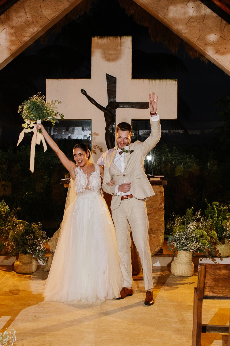 Bride and Groom at Jardin Del Mar.