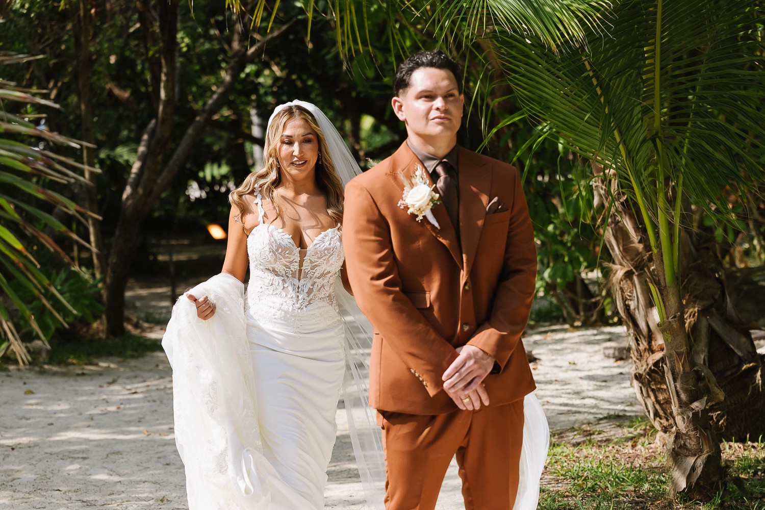 Wedding photos at Jardin Del Mar Wedding photos at Jardin Del Mar.