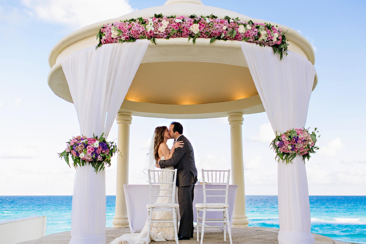 Wedding photos at JW Marriott.