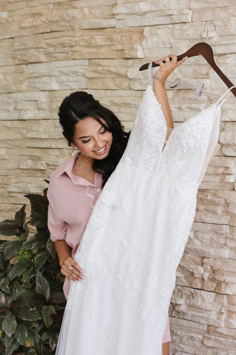 Bride portrait at Ocean Weddings Cancun.