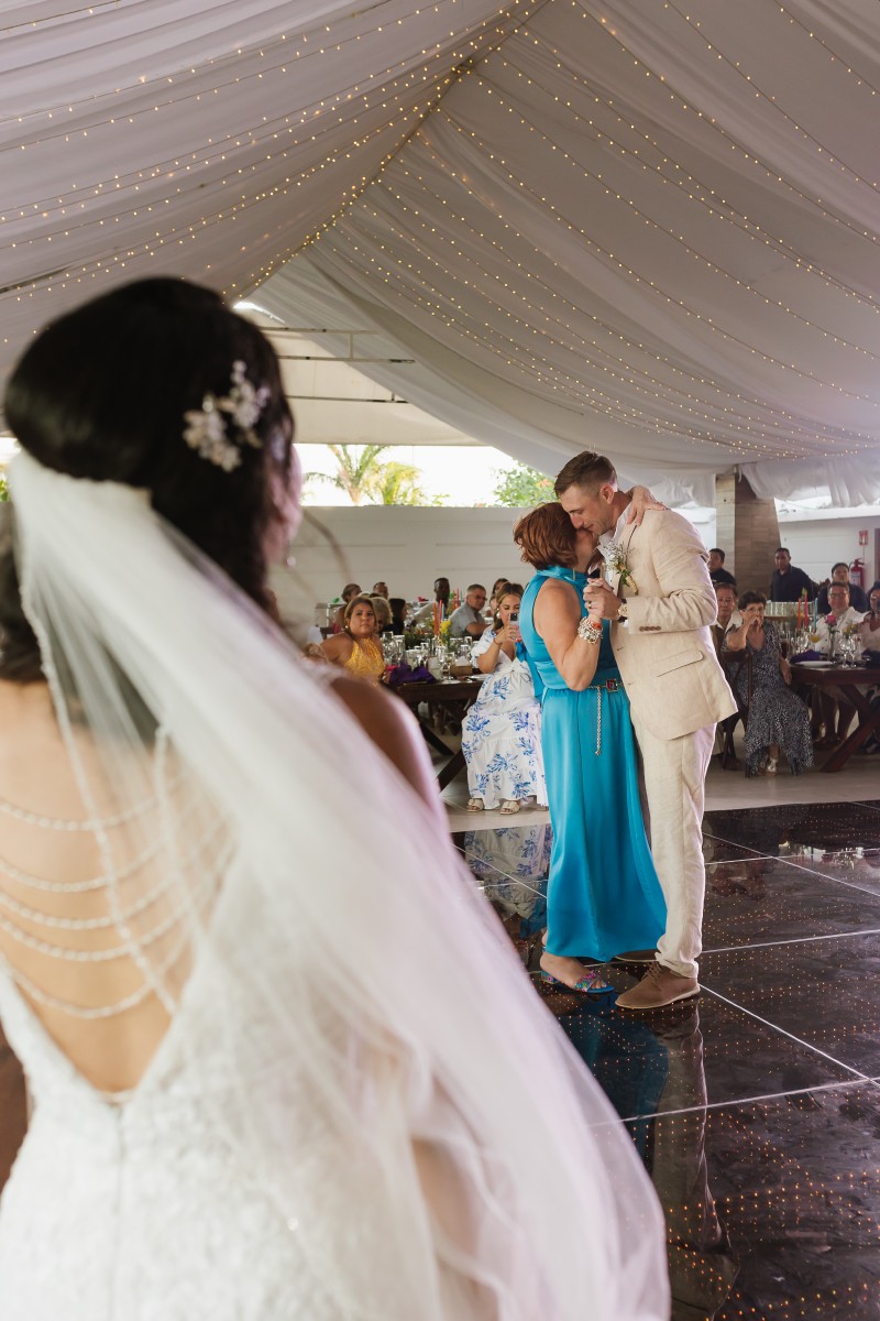 Bride and Groom at Ocean Weddings Cancun.