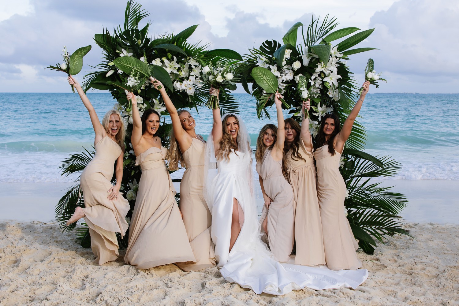 Bride getting ready at Punta Blanca.