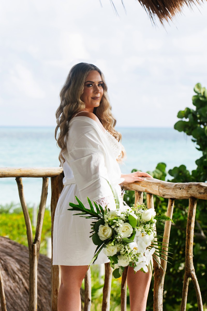 Bride getting ready at Punta Blanca.