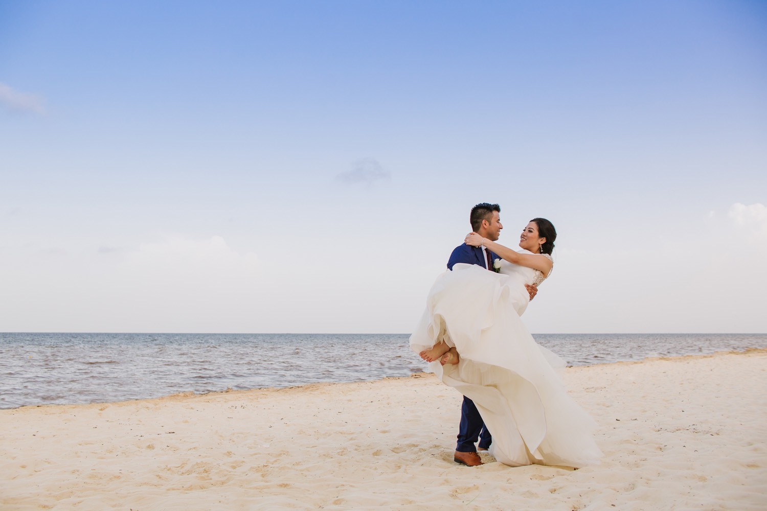 Bride getting ready at Royalton Cancun.
