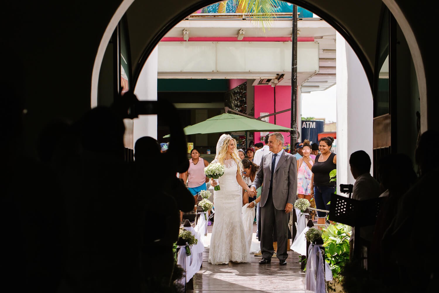 Wedding photos at SMK Club De Playa.