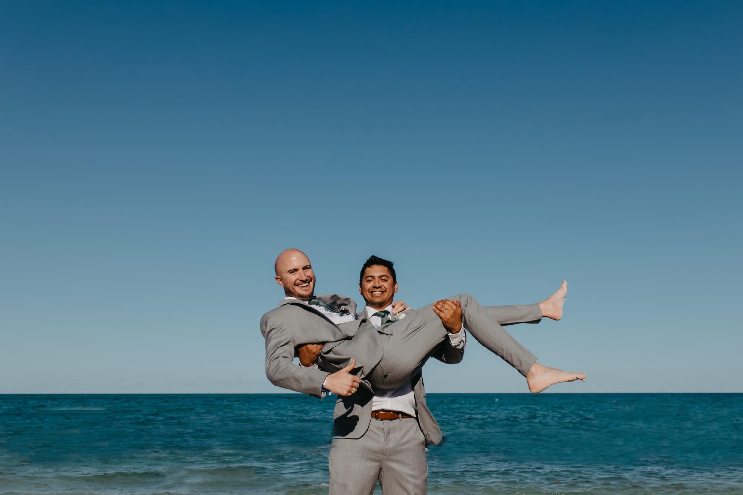 Wedding photos at Villa Isla Blanca.
