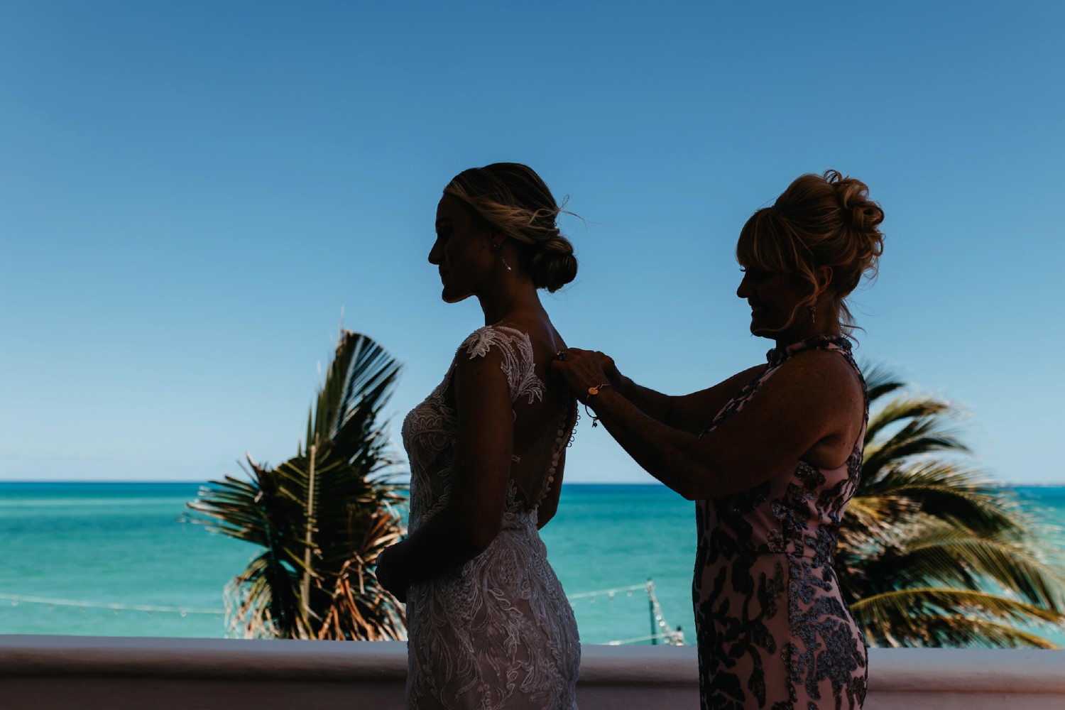 Bridal portrait at Villa Isla Blanca.