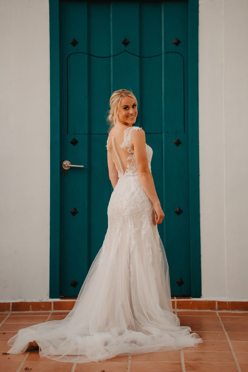 Bride portrait at Villa Isla Blanca.