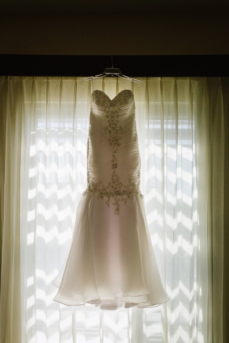 Bride getting ready at %!s(<nil>).