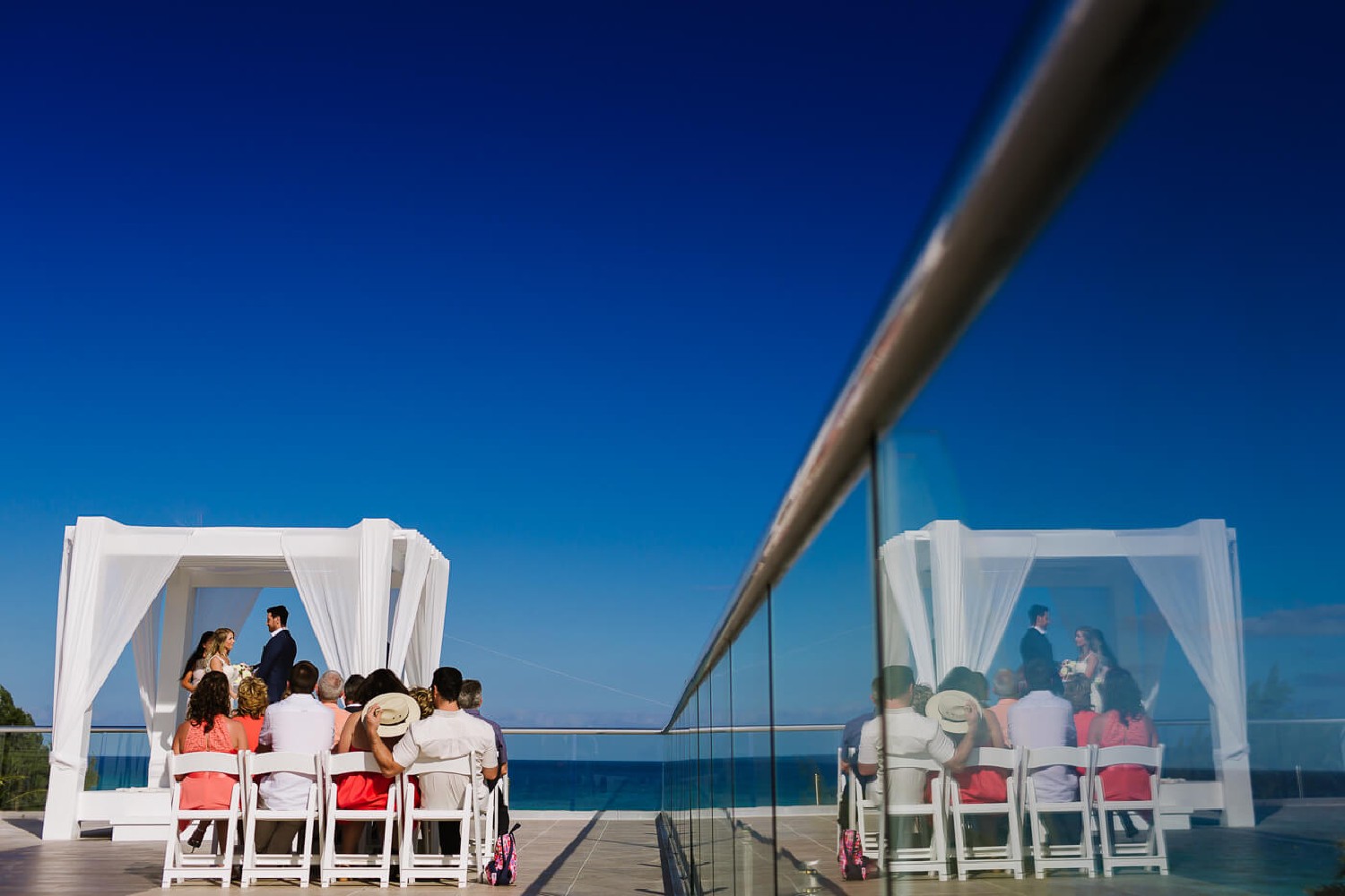 Bride getting ready at %!s(<nil>).