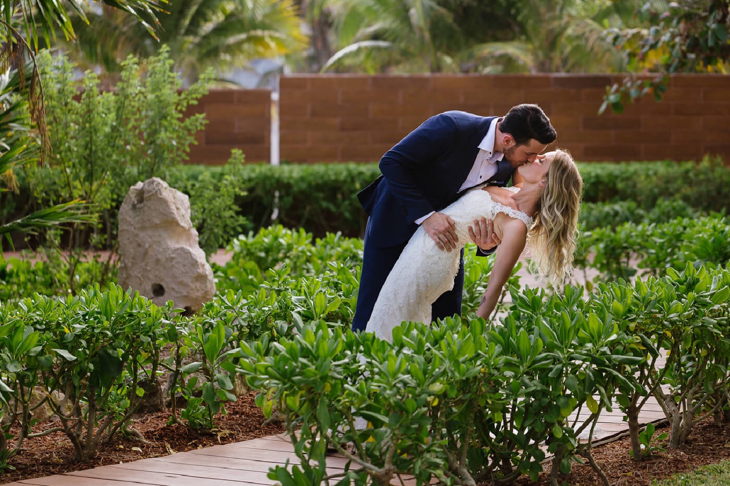 Bride getting ready at %!s(<nil>).