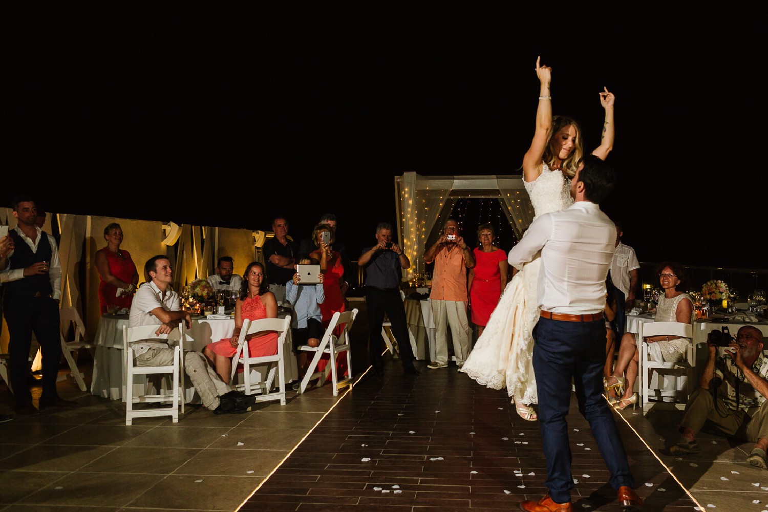 Wedding photos at %!s(<nil>).